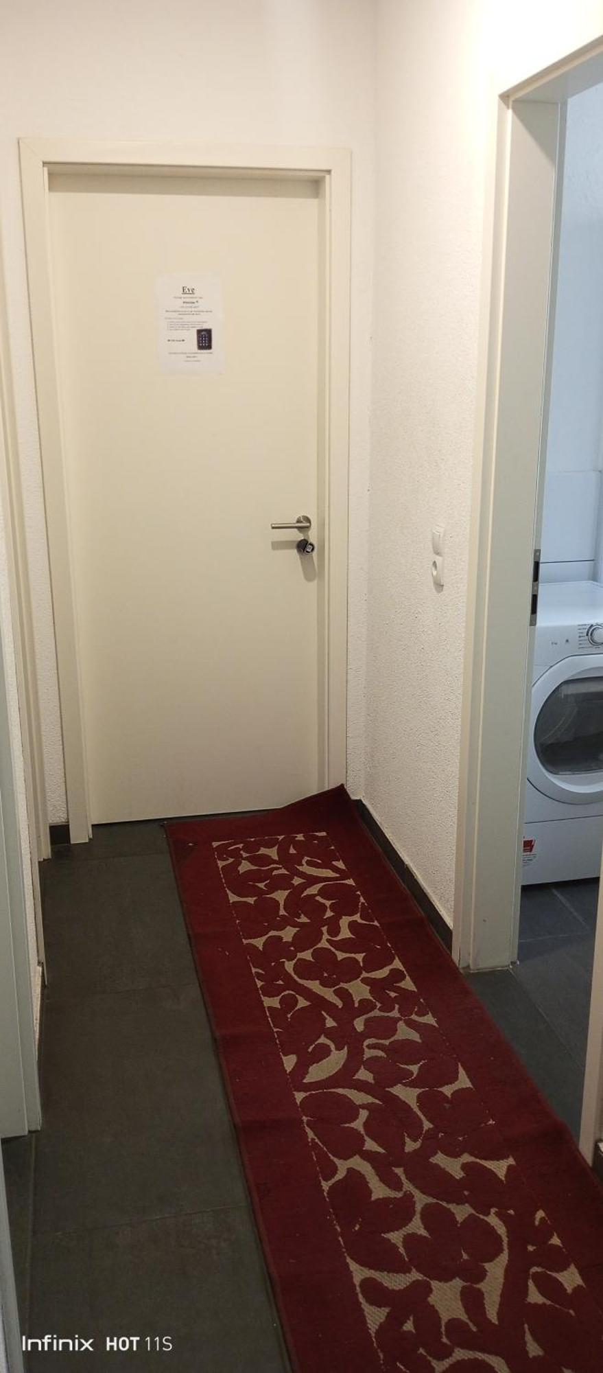 Anna Zimmer Familienzimmer Mit Gemeinschaftskueche Im Zentrum Von Heilbronn Buitenkant foto