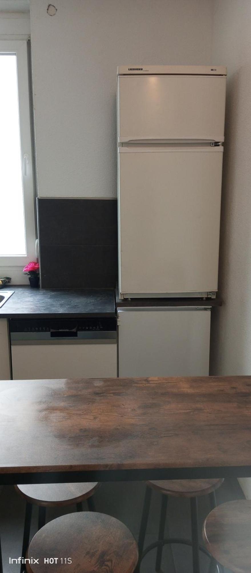 Anna Zimmer Familienzimmer Mit Gemeinschaftskueche Im Zentrum Von Heilbronn Buitenkant foto